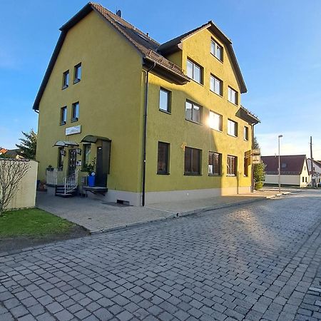 Hotel Garni Pension Zur Lutherstadt Лутерщад Айзлебен Екстериор снимка