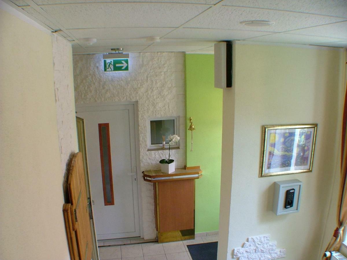 Hotel Garni Pension Zur Lutherstadt Лутерщад Айзлебен Екстериор снимка